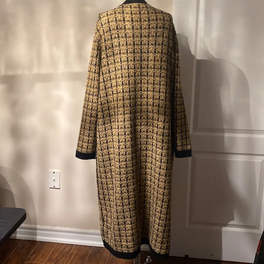 Karl Lagerfeld Black and Gold long cardigan with Classic Elegance - Picture 5 of 10
